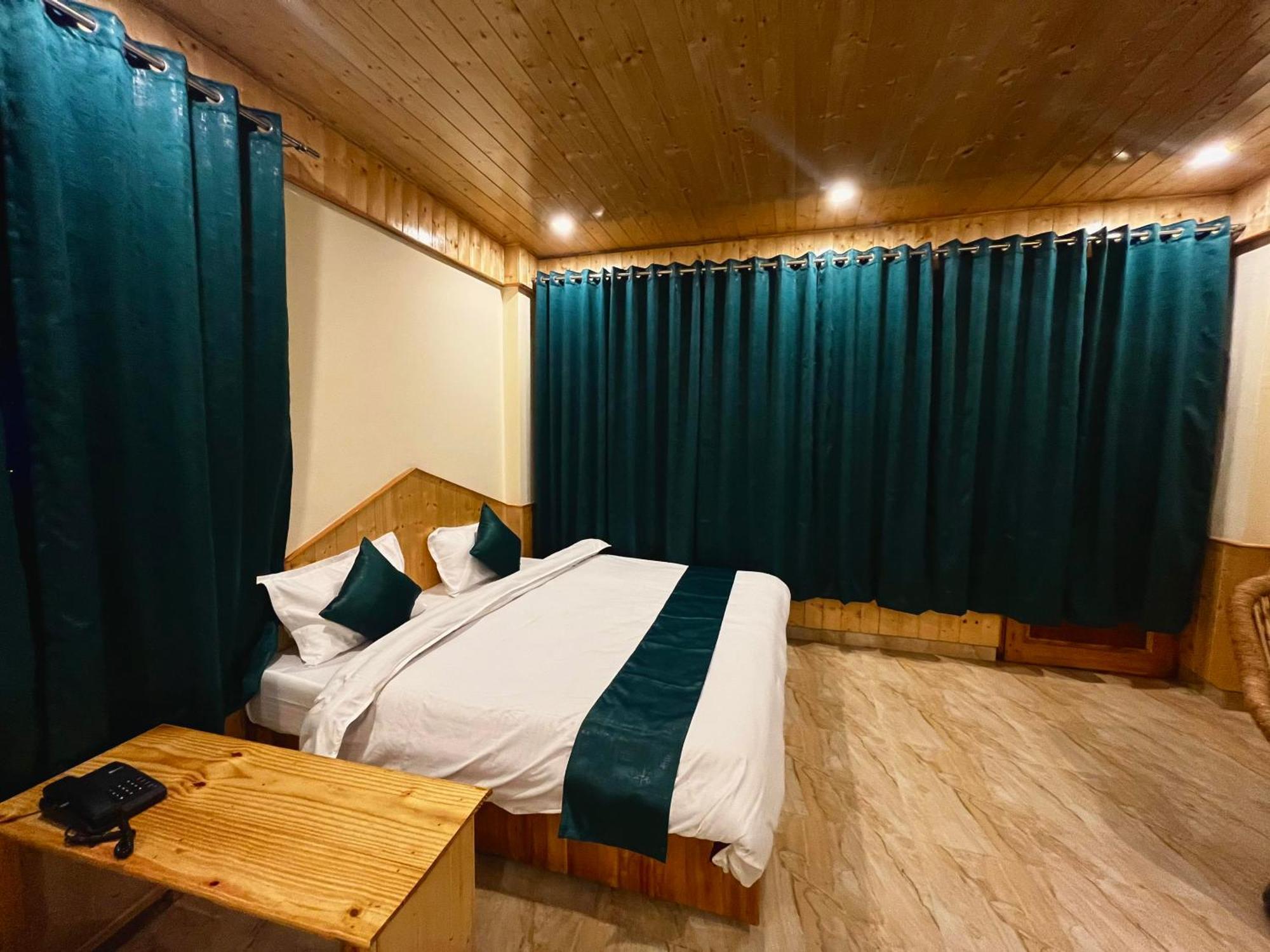 Hotel Mid Orchard Kasol L River Side -Pure Veg Hotel Exterior foto